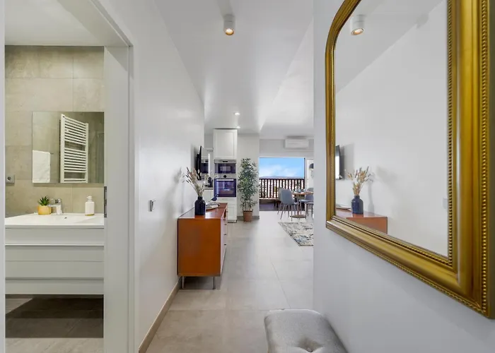 Skyzen - Walking, Mountain&river View Apartment Portimão