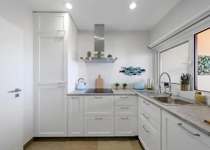 Skyzen - Walking, Mountain&river View * Portimão