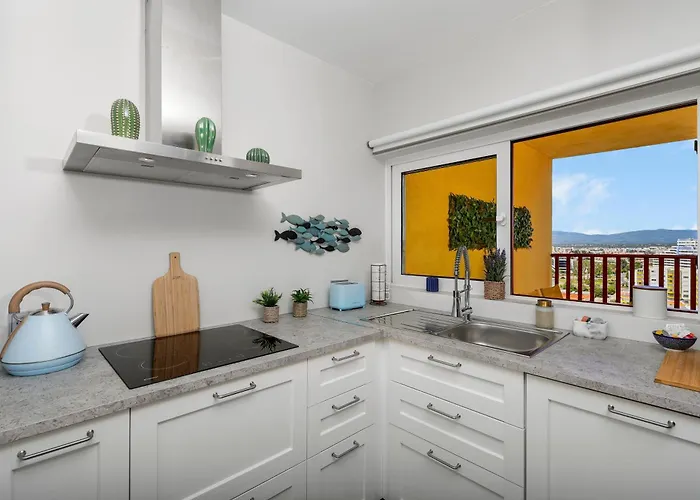 Skyzen - Walking, Mountain&river View * Portimão