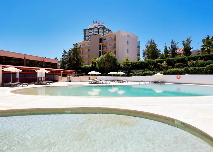 Skyzen - Walking, Mountain & River View Apartament