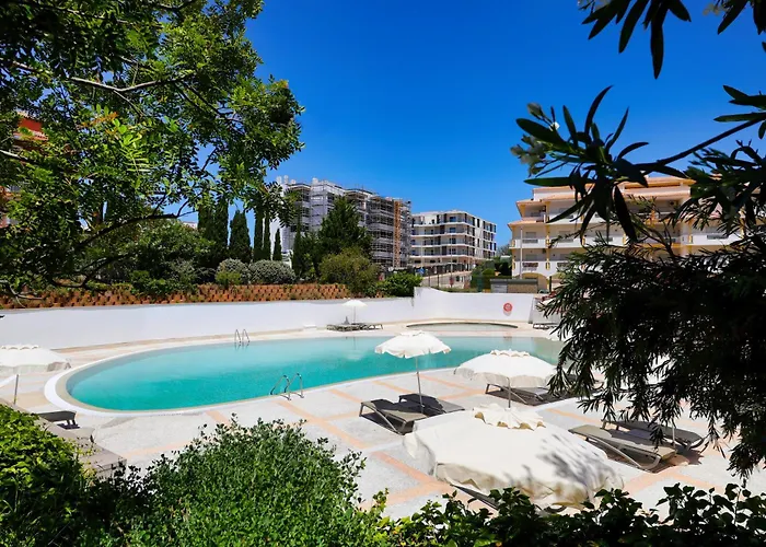 Skyzen - Walking, Mountain & River View Apartament