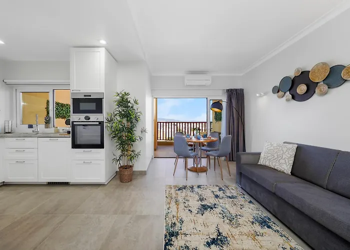 Skyzen - Walking, Mountain & River View Portimão