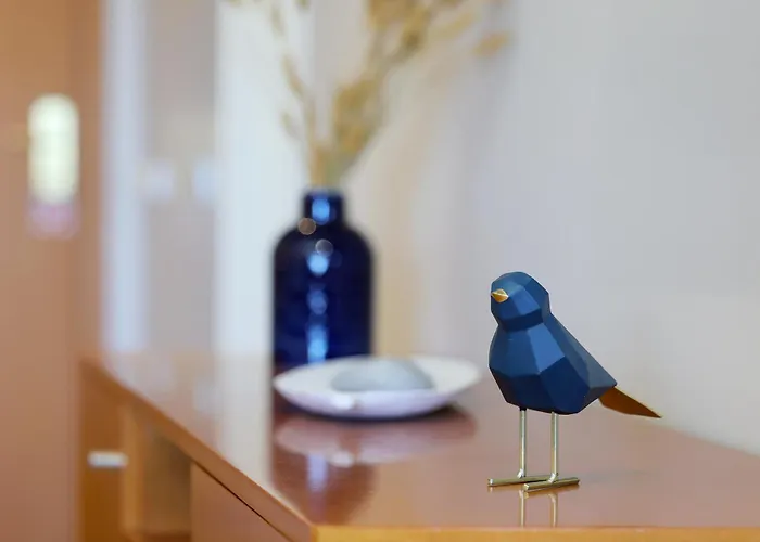 Skyzen - Walking, Mountain & River View *