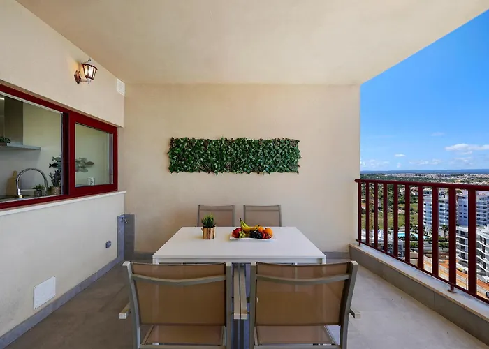 Skyzen - Walking, Mountain & River View Appartement