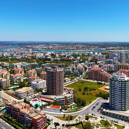 Skyzen - Walking, Mountain & River View Daire *